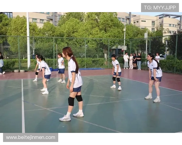 南京排球队在排球状态排行榜中荣获第三名展现强劲实力与团队合作精神 南京排球队在排球状态排行榜中荣获第三名展现强劲实力与团队合作精神