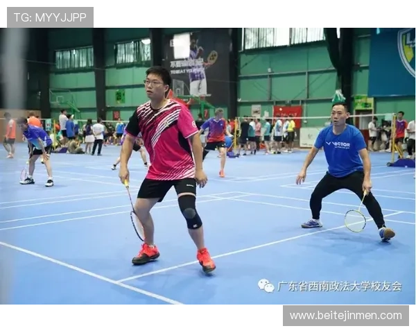 赛后分析：杭州羽毛球队与重庆羽毛球队技术对比与战术探讨